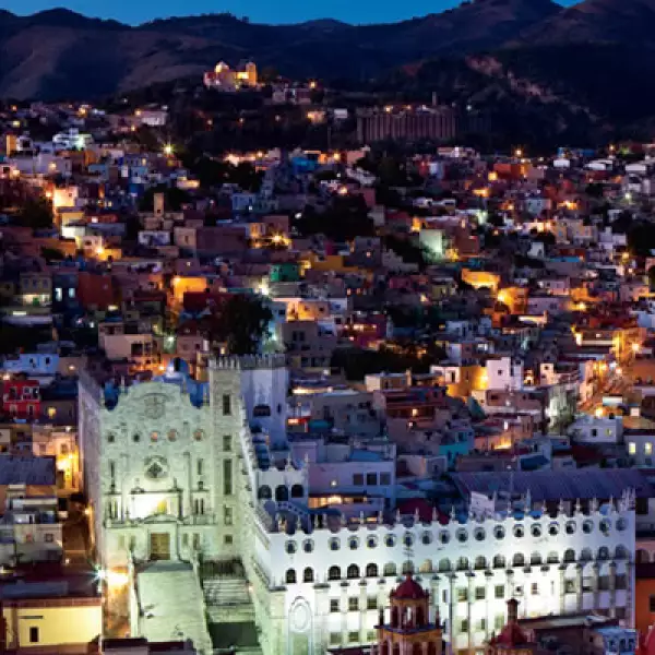 1.	Vista de la ciudad de Guanajuato desde el mirador El Pípila.