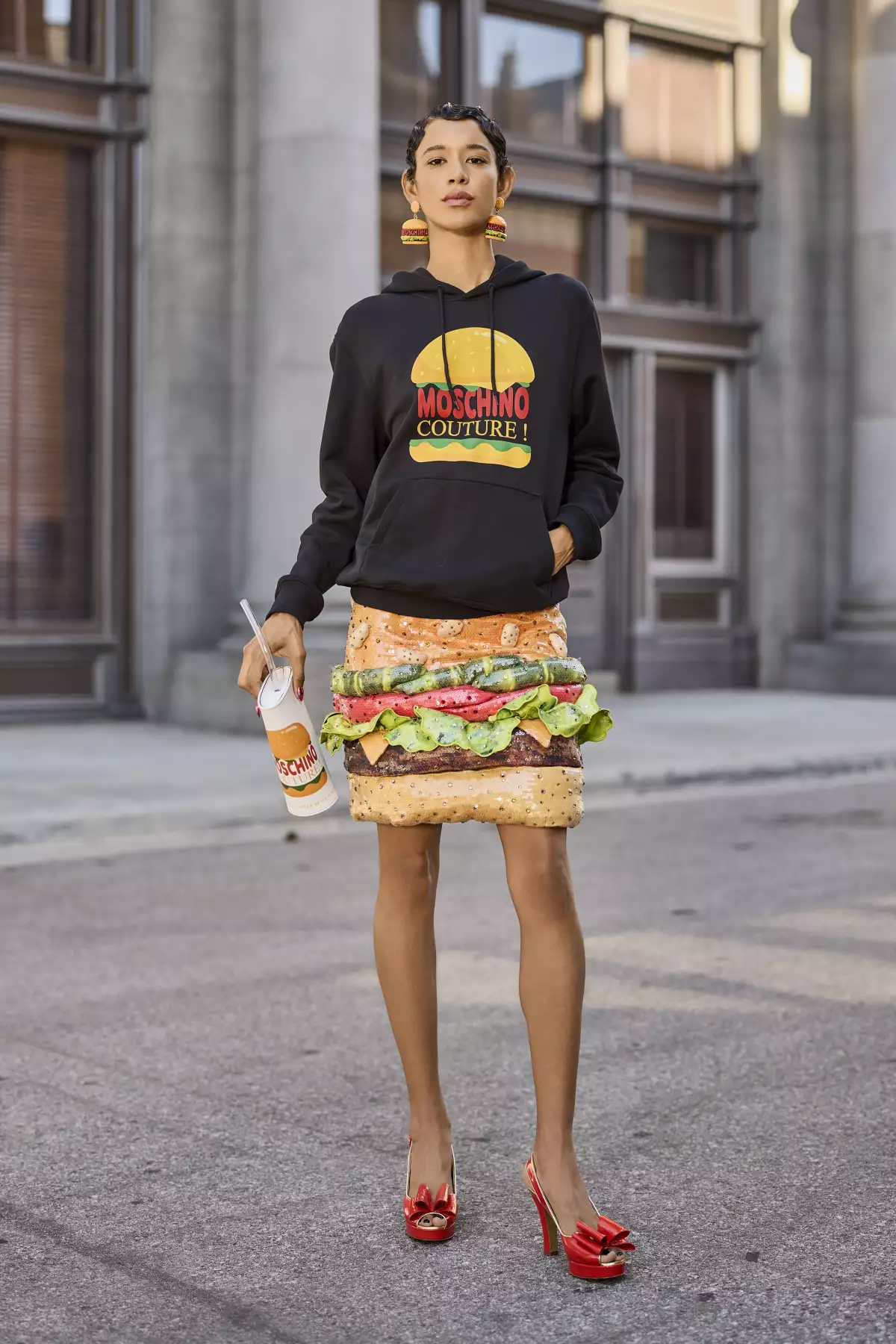 moschino-1.jpeg