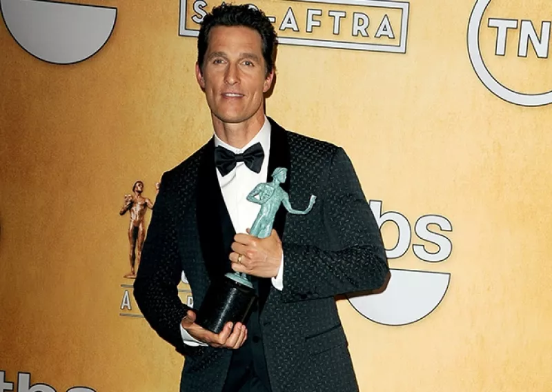 El Sindicato de Actores (SAG) de Estados Unidos entregó este sábado sus principales premios al elenco de "Escándalo americano", además de Matthew McConaughey por "Buyers Dallas Club" y Cate Blanchett por "Blue Jasmine".