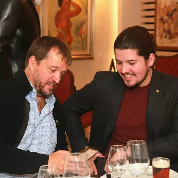 COMIDA LOS PERGAMINOS 2021