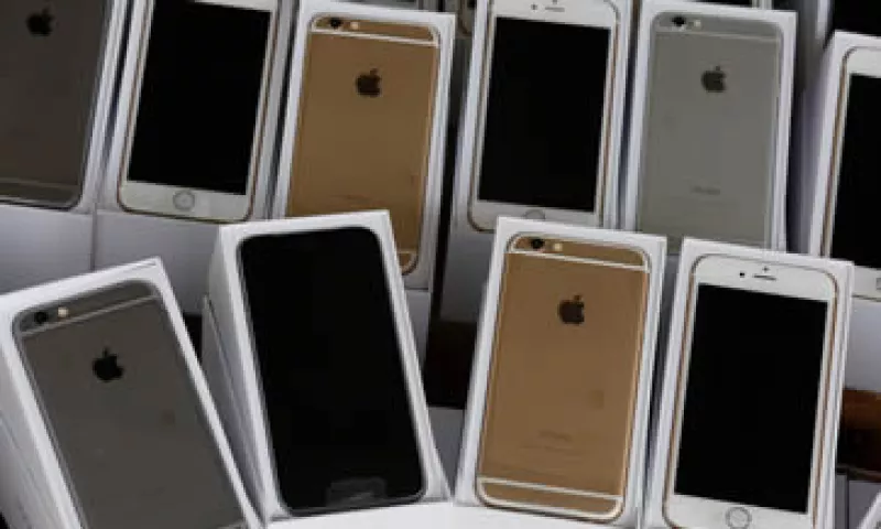 Apple anunció que alcanzó ventas récord del iPhone 6 en su primer fin de semana en EU.(Foto: Reuters)