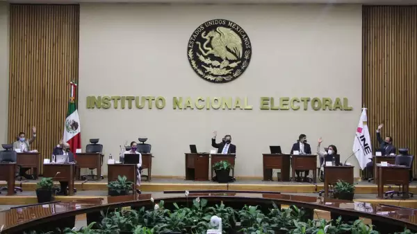 Sesión Extraordinaria INE