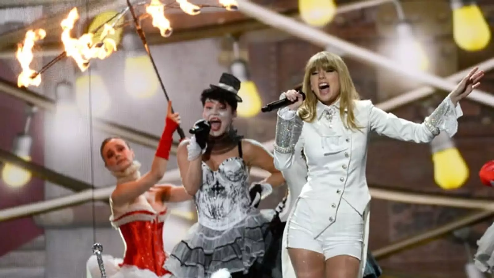 grammy_swift