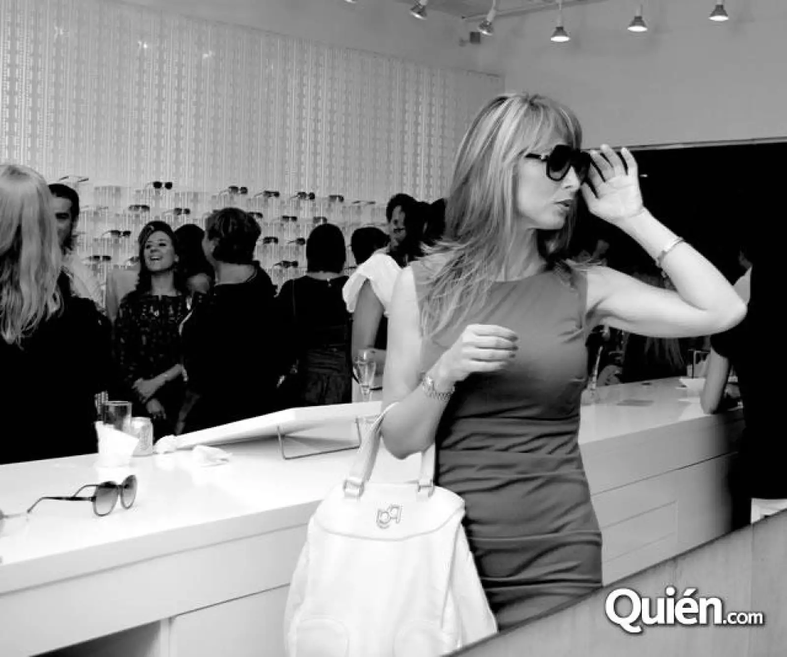 PRESENTACIÓN DE MYKITA