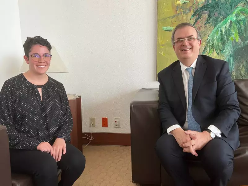paola-reunión-ebrard