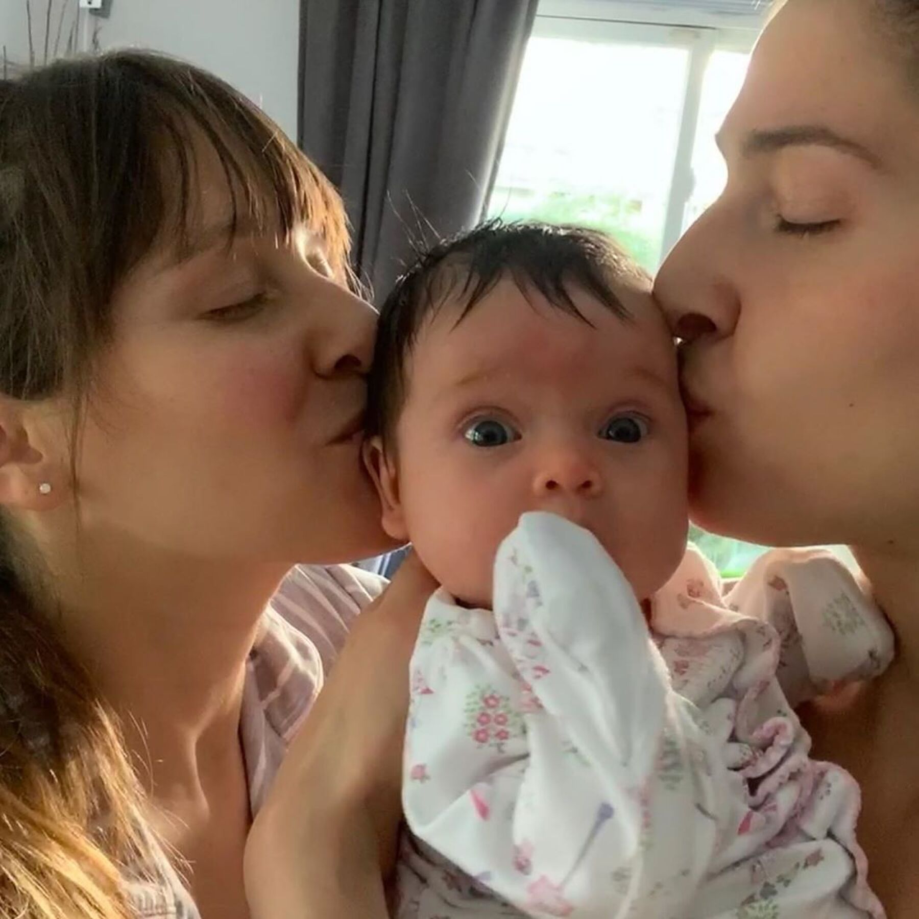 Hanna y Ashley de Ha*Ash junto a Matilda