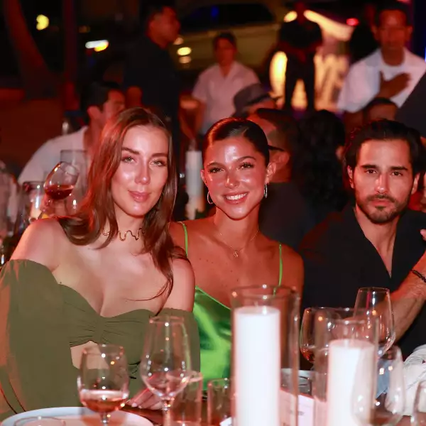 María Zimmer, Eugenia Rodríguez y José Cuervo 