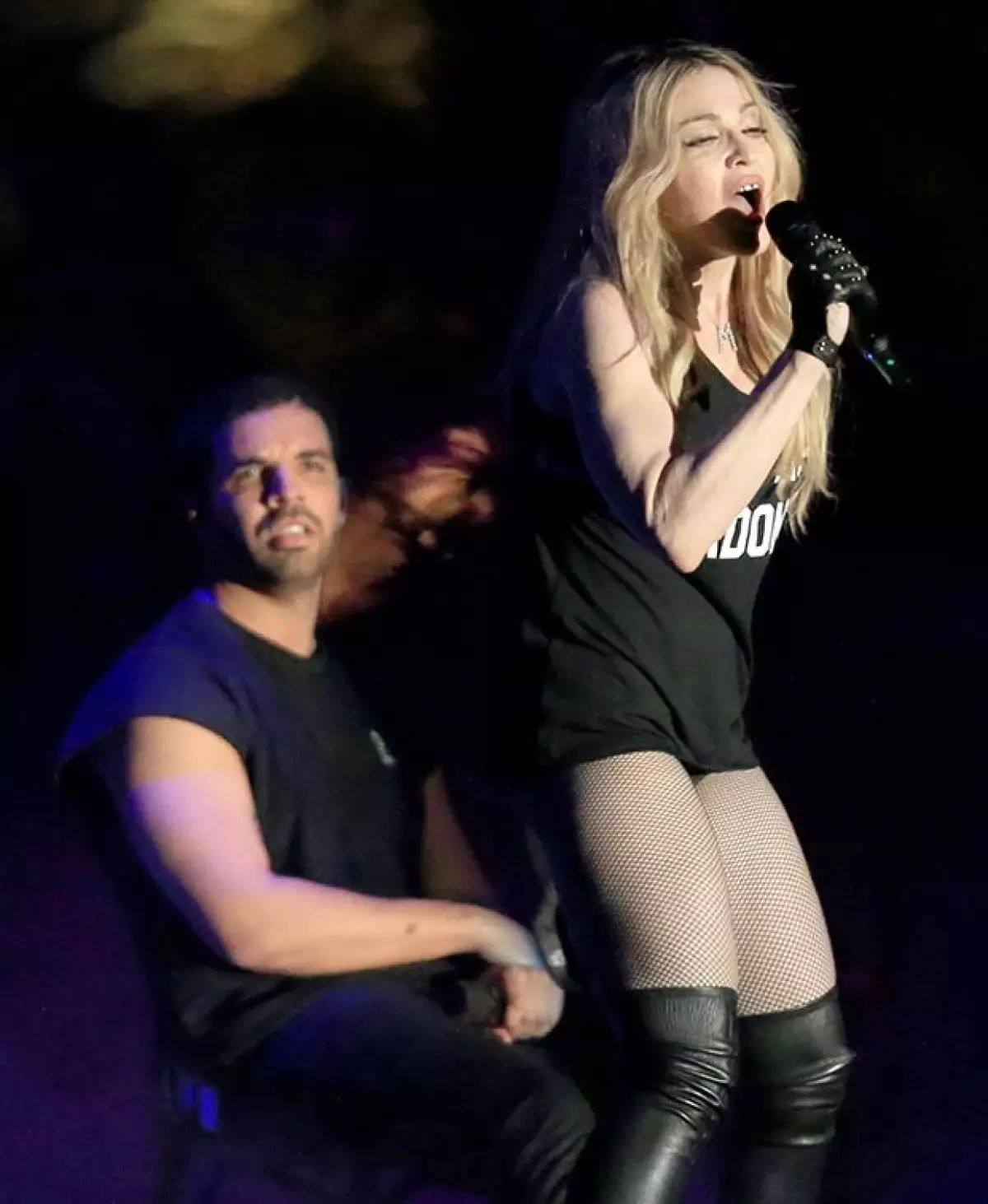 El rapero ha terminado con las especulaciones en torno al desagrado que le habría causado el beso que la reina del pop le dio en su actuación del pasado domingo en Coachella.