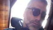 Al cantante, Alejandro Fernández,  en este mes patrio le queda muy ad hoc el bigote, dándole un toque especial con el color platinado que le queda mejor que nunca.