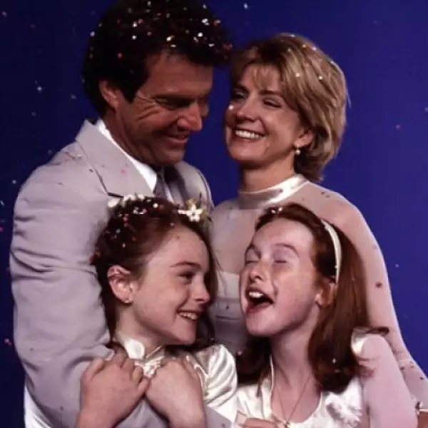 En 1998 Lindsay Lohan actuó al lado de Natasha en la película “The parent trap”. Cuando Linsay se enteró de su muerte comentó: Ella era una maravillosa mujer y actriz y me trató como si fuera su hija”.