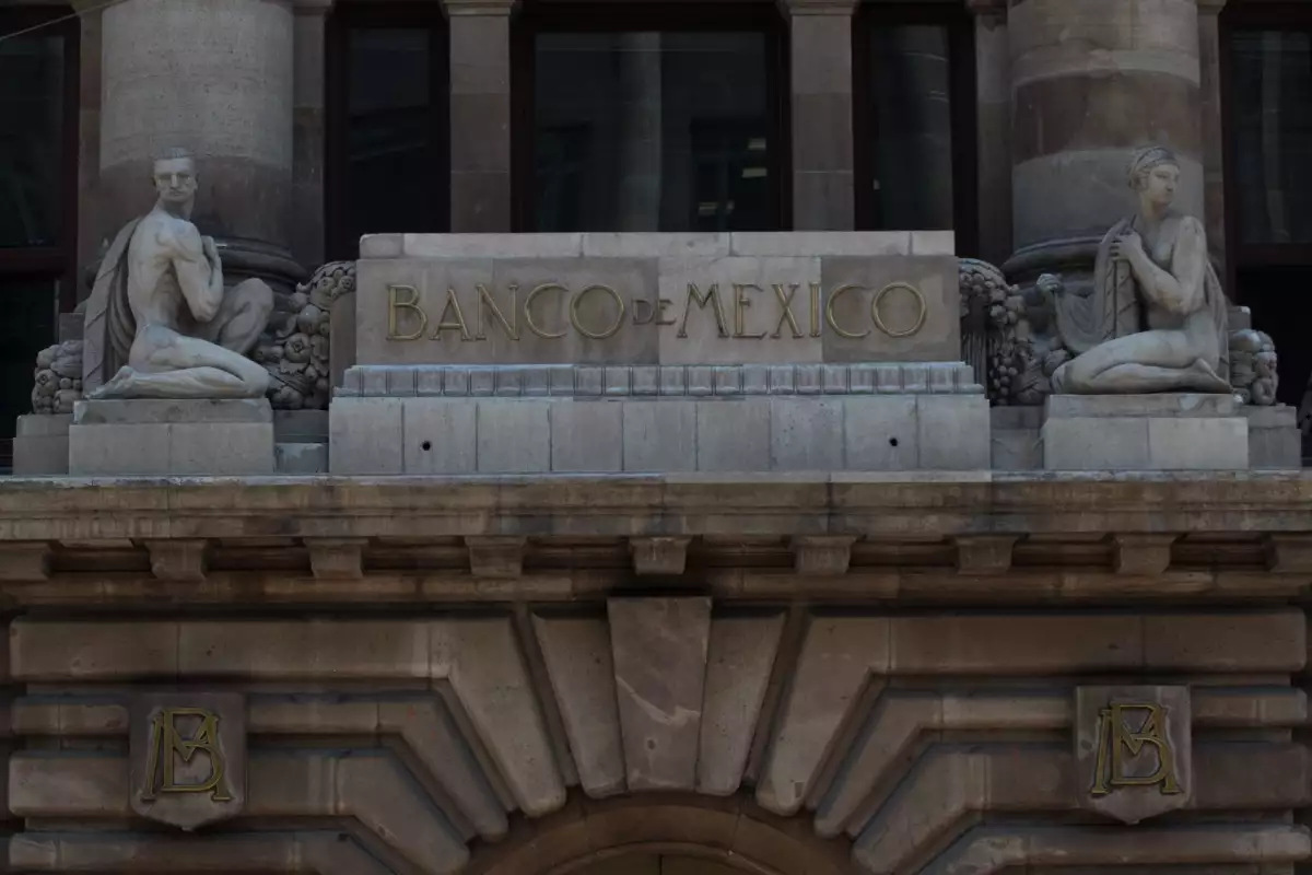 Banxico eleva tasa interés 