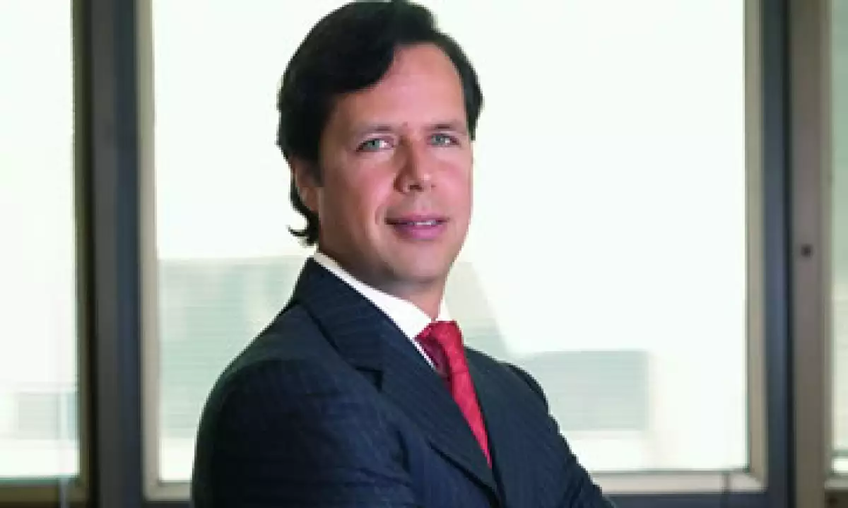 Guillermo Babatz explica que es necesario aumentar el ahorro formal y diversificar el financiamiento. (Foto: Adán Gutiérrez)