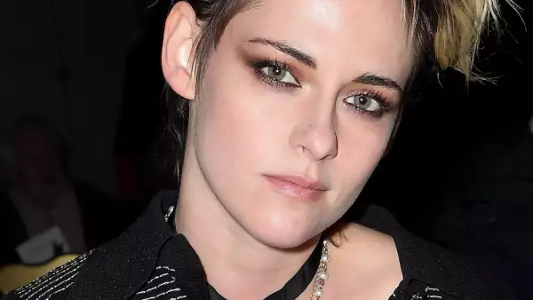 Chanel Metiers D'Art 2019-2020 : Front Row At Le Grand Palais