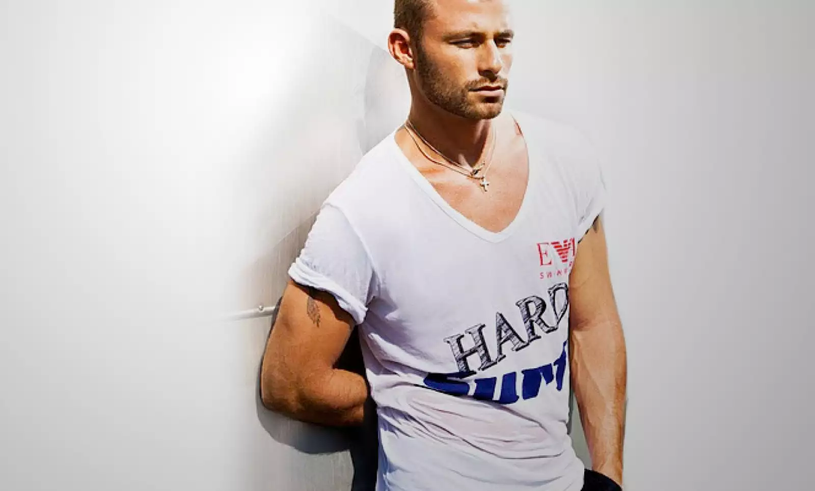 Estas prendas ya están disponibles en las boutiques de Armani en México.