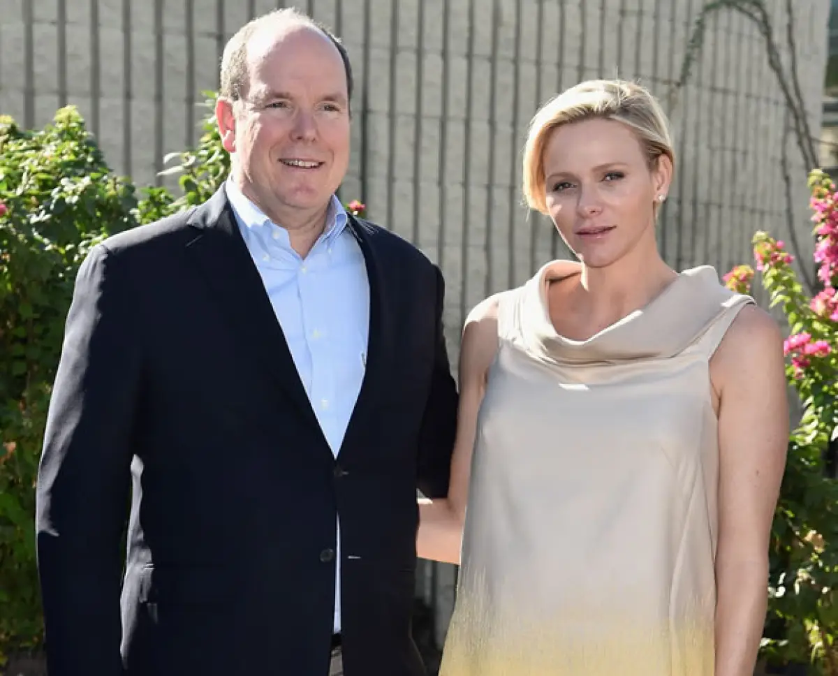 Por fin llegó el heredero a la casa real de Mónaco. Charlene Wittstock se convirtió hoy en madre de Jacques y Gabriella; el primero será el sucesor de su padre al mando del Principado.