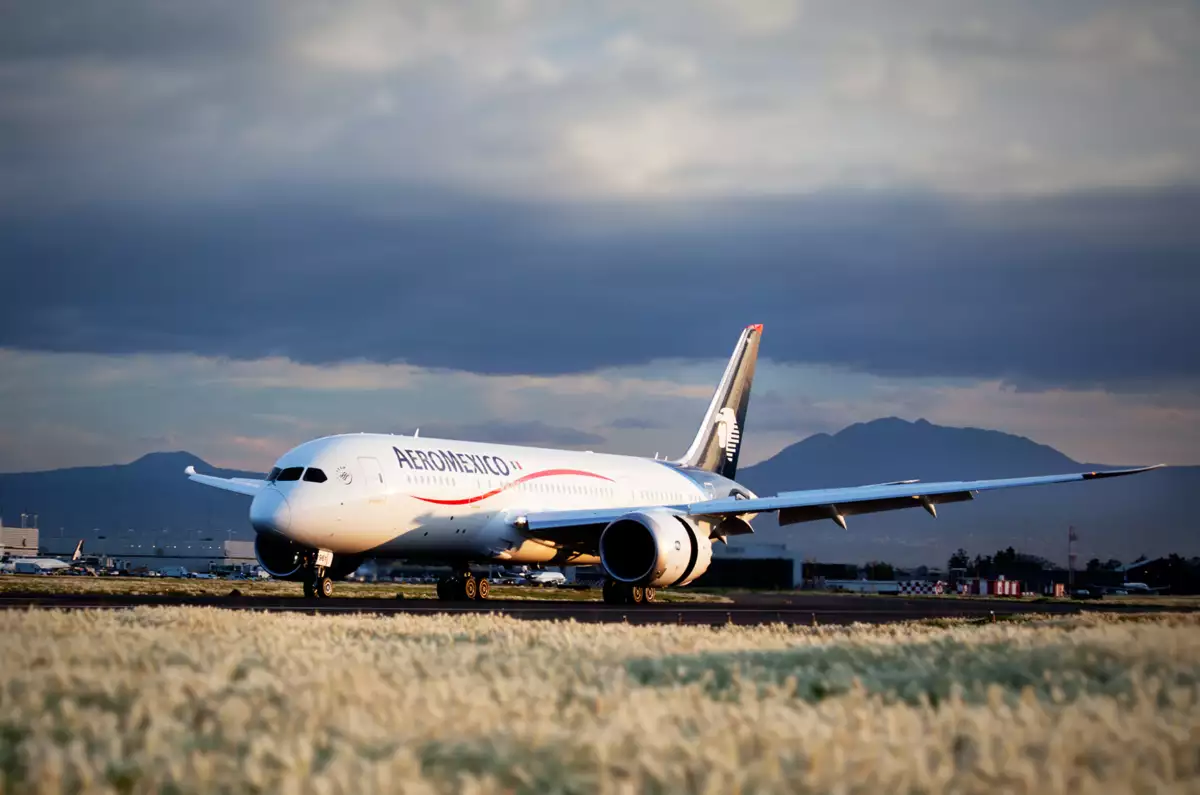 La depreciación del peso impactó en el costo de operación de la aerolínea mexicana.