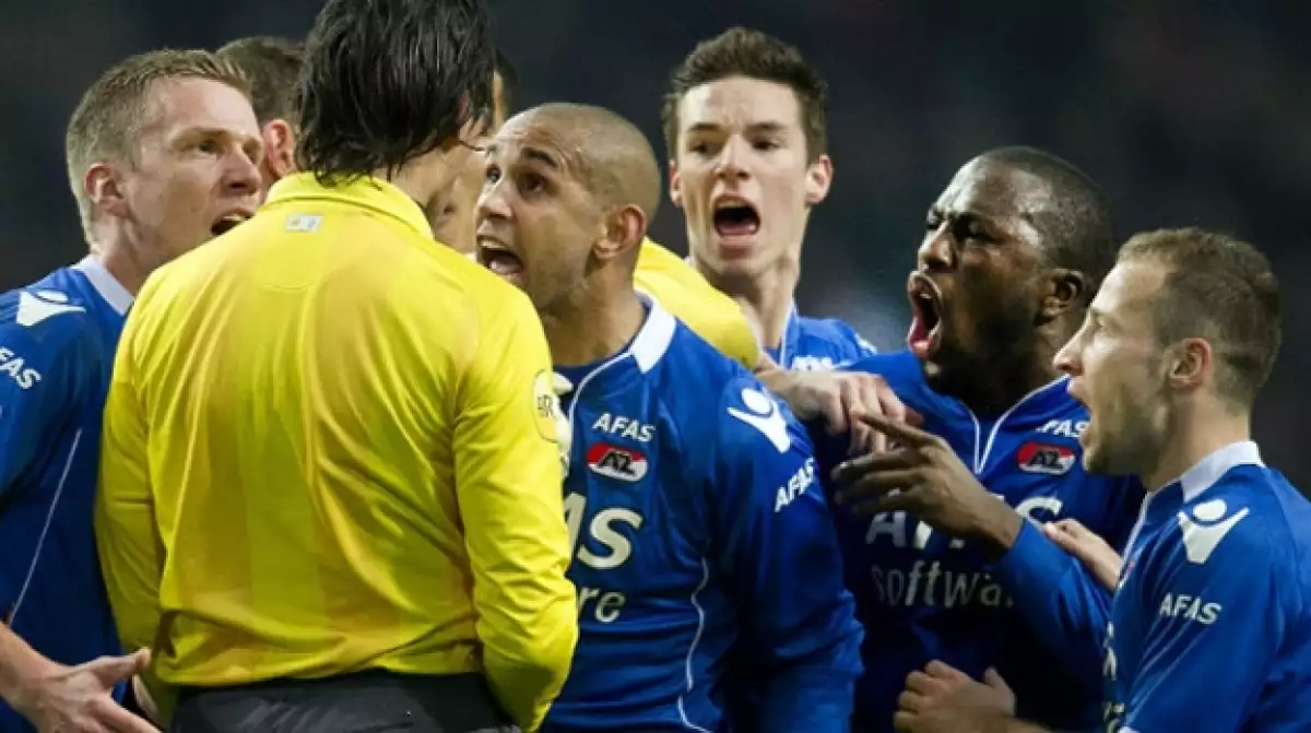 arbitro violencia futbol