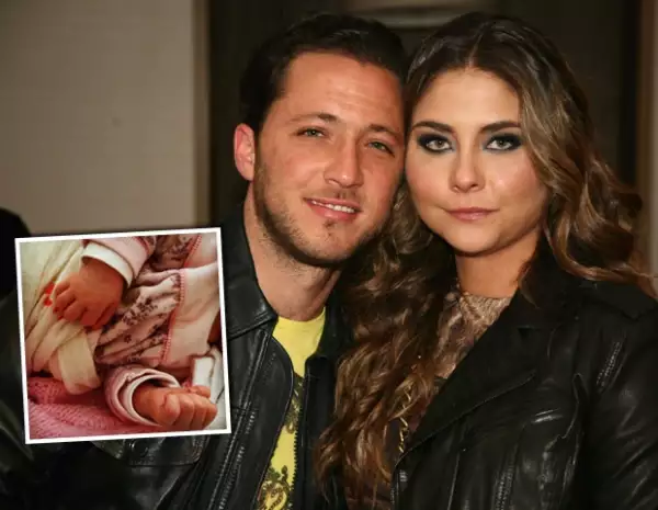 Alexia presumió las manitas de Mijal en su cuenta de Twitter.