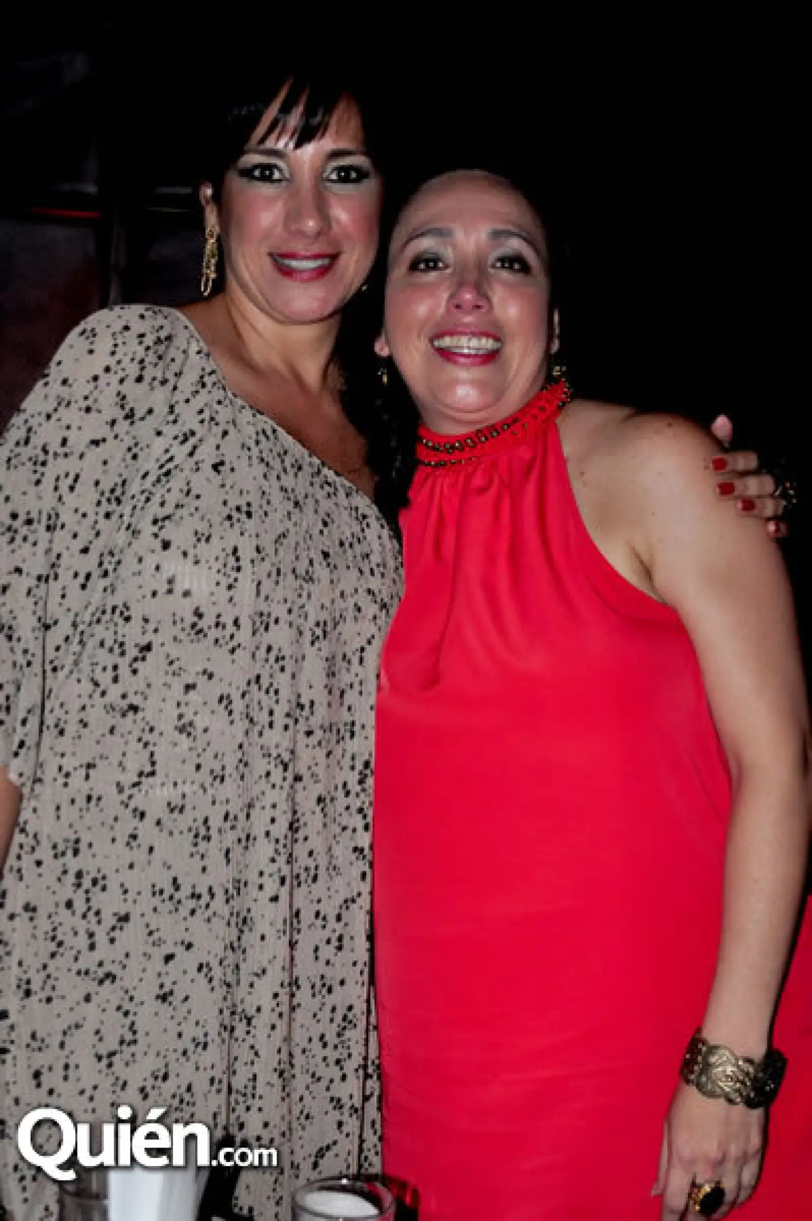 Mónica Manautou y Laura Bernaldes