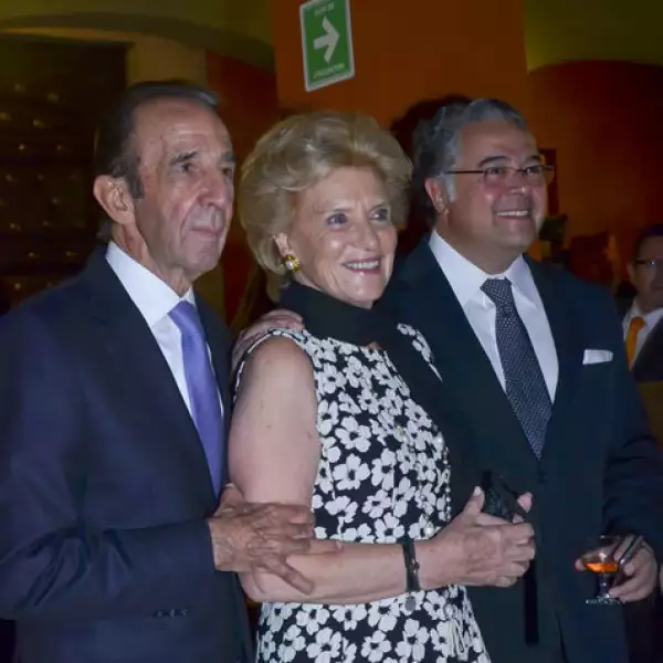Manuel Arango, Viviana Corcuera y Martin Olavarrieta