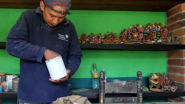 Nacimiento de barro 4