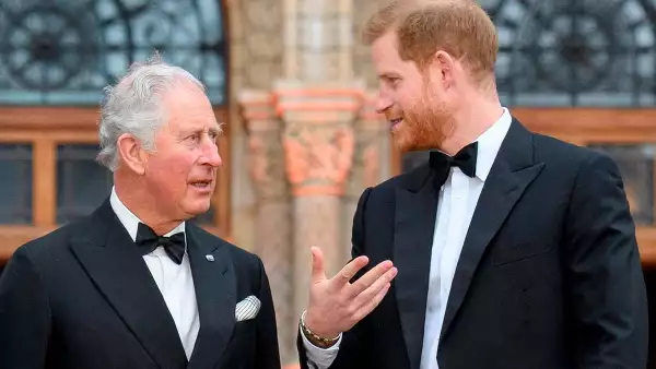 El príncipe Carlos y el príncipe Harry