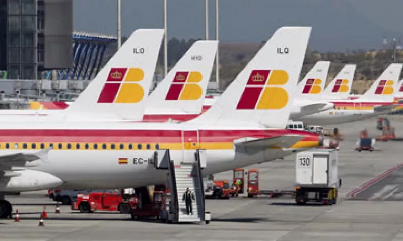 Los pilotos protestan reclaman sus condiciones laborales ante la creación de la filial Iberia Express. (Foto: AP)