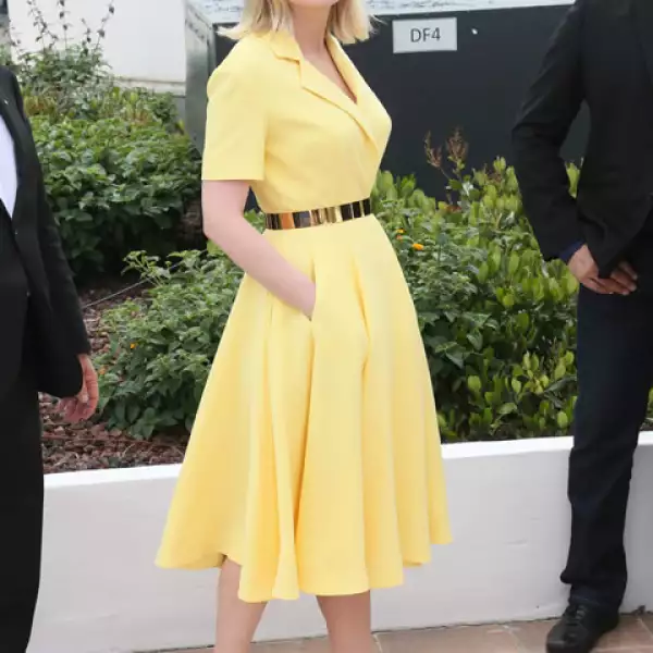 Kirsten Dunst espectacular con un vestido amarilo de Dior, en el photocall de `Jury´.