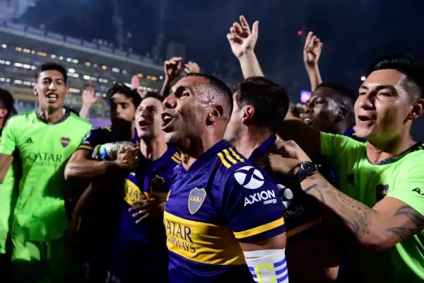 Boca Juniors v Gimnasia y Esgrima La Plata - Superliga 2019/20
