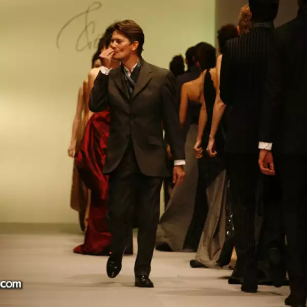 Desfile Arturo Ramos