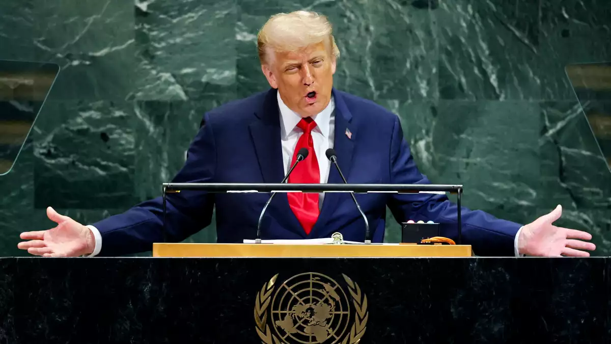 El presidente de los Estados Unidos, Donald Trump, se dirige a la 80a Asamblea General de las Naciones Unidas, en la ciudad de Nueva York, Nueva York, EE. UU., el 23 de septiembre de 2025.