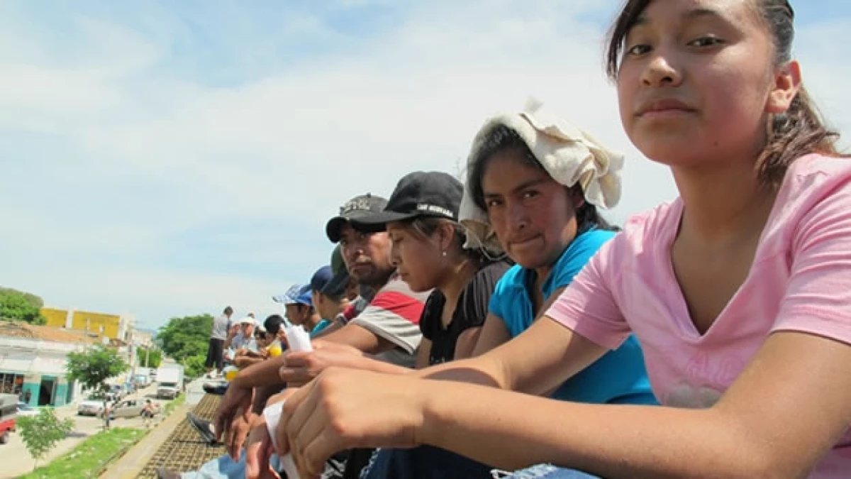 migrantes se incorporan a la caravana hacia la paz