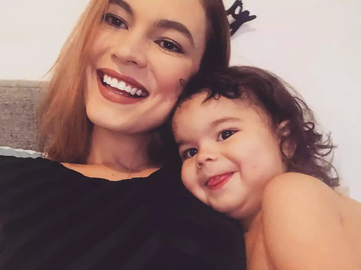Mila Mayer sorprende a su mamá con una tierna travesura