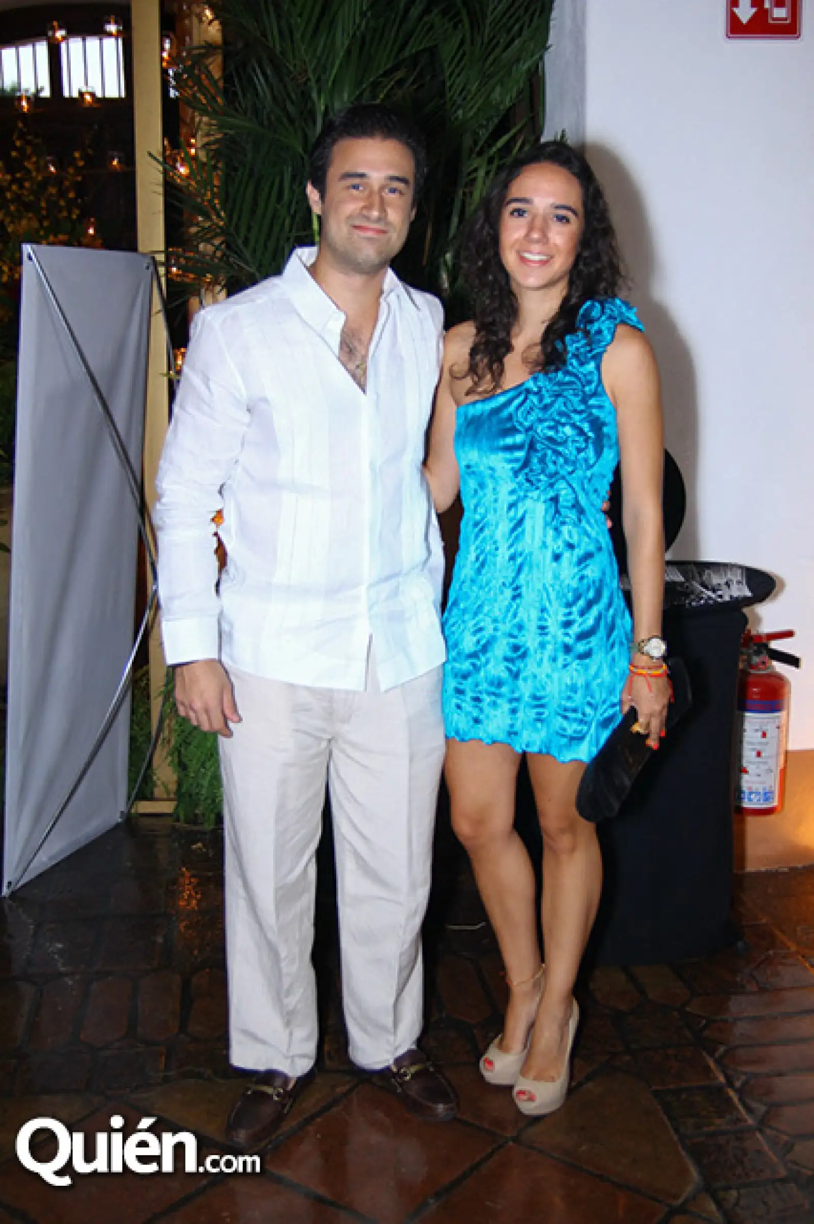Mundo Sillas y Valeria Cantú.