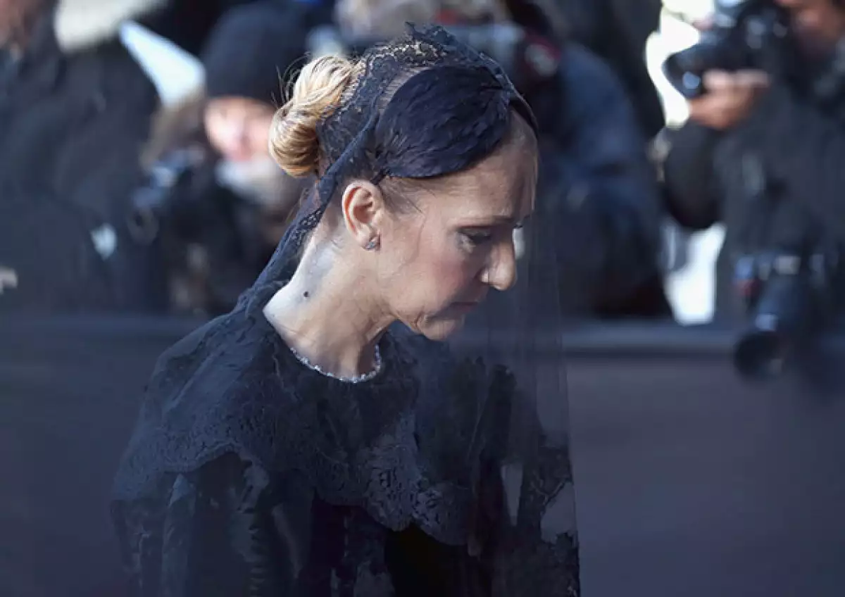 La tristeza en la cara de Celine no podía esconderse.