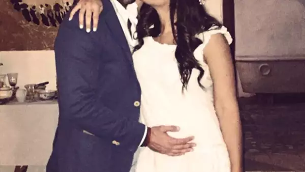 Con una tierna imagen, la comunicóloga anunció a través de Instagram que tendrá una niña al lado de su esposo Emmanuel Grey.