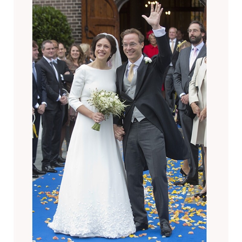 Viktoria Cservenyak y Príncipe Jaime de Borbón se casaron este sábado en la iglesia de Nuestra Señora de la Asunción en Holanda.
