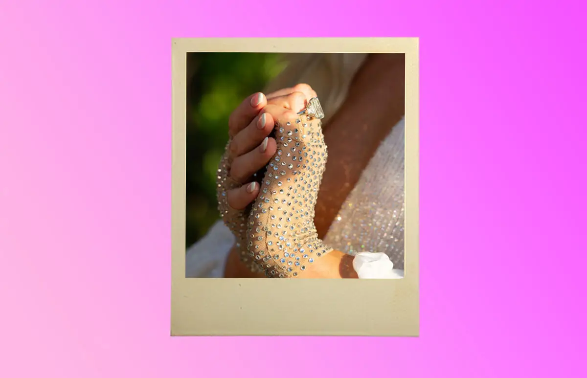 paris-hilton-ring-eng.jpg