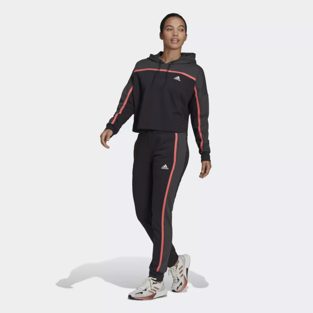 ADIDAS.jpg