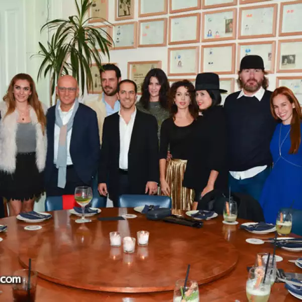 Max Villegas,María de la Fuente,Andrea Panconesi,Héctor Pacheco,Sami Hayek,Joanna Faria,Fernanda Hernández,Gladis Tamez,Oliver Wilson,Daniela Villegas y Alejandra González.