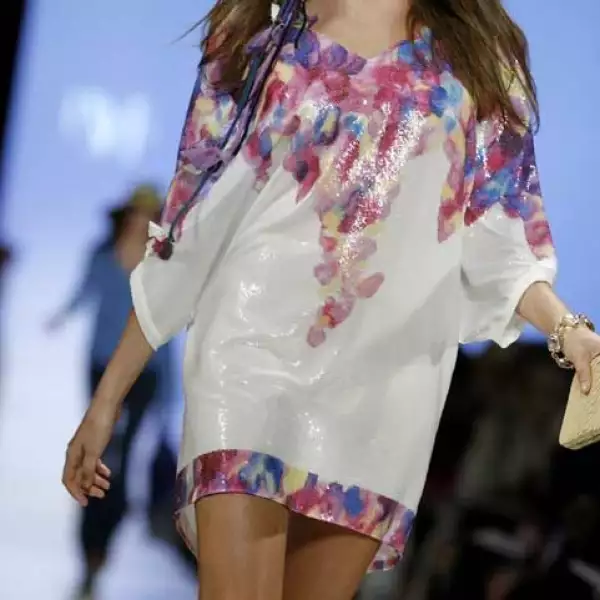 Indiscutiblemente primaveral. es de Diane von Fürstenberg.