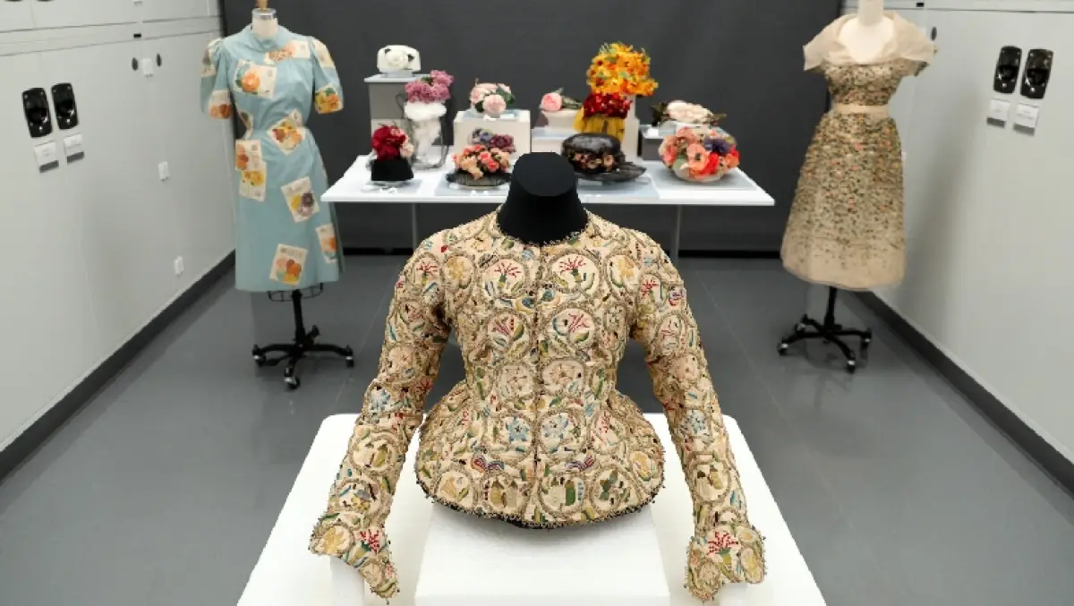 Se anunció que el tema de la MET Gala 2024 será Sleeping Beauties: Reawakening Fashion (Bellas Durmientes: el despertar de la moda)