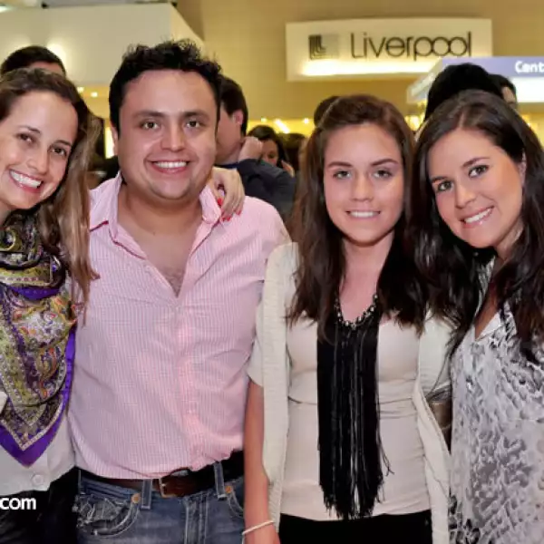Vale Cima, Omar Zafra, Katia González y Karla González