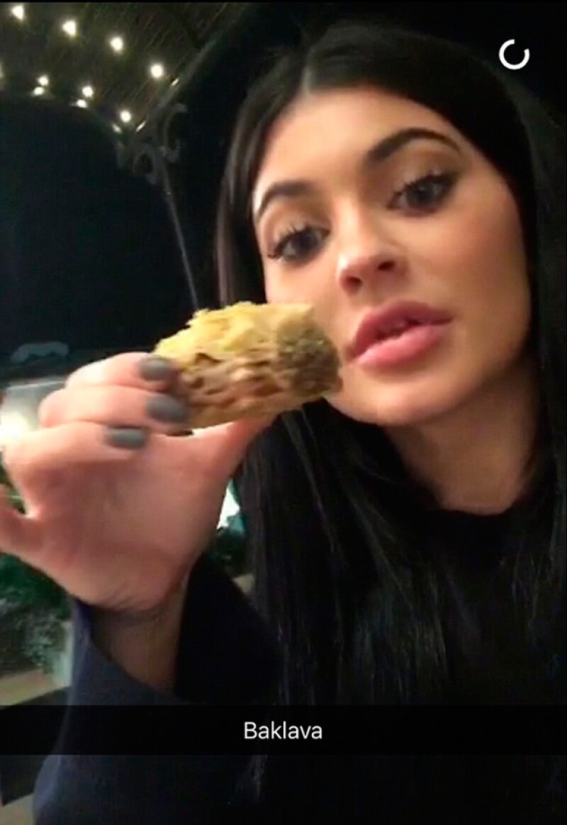 Kylie presumió la cena estilo armenia que disfrutó la familia.