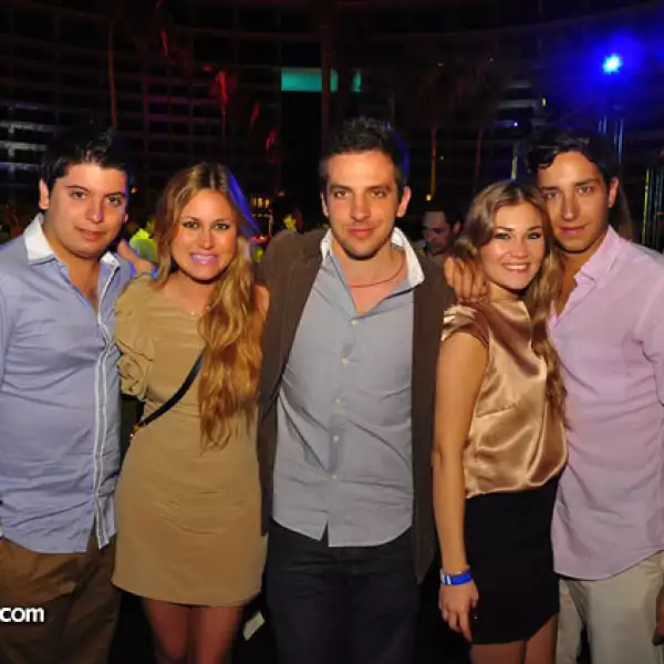 Víctor Gómez,Pau Zúñiga,Carlos Farah,Liz Álvarez,Carlos Estefan.