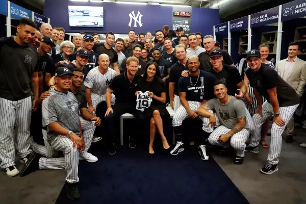 Los Duques de Sussex y los New York Yankees