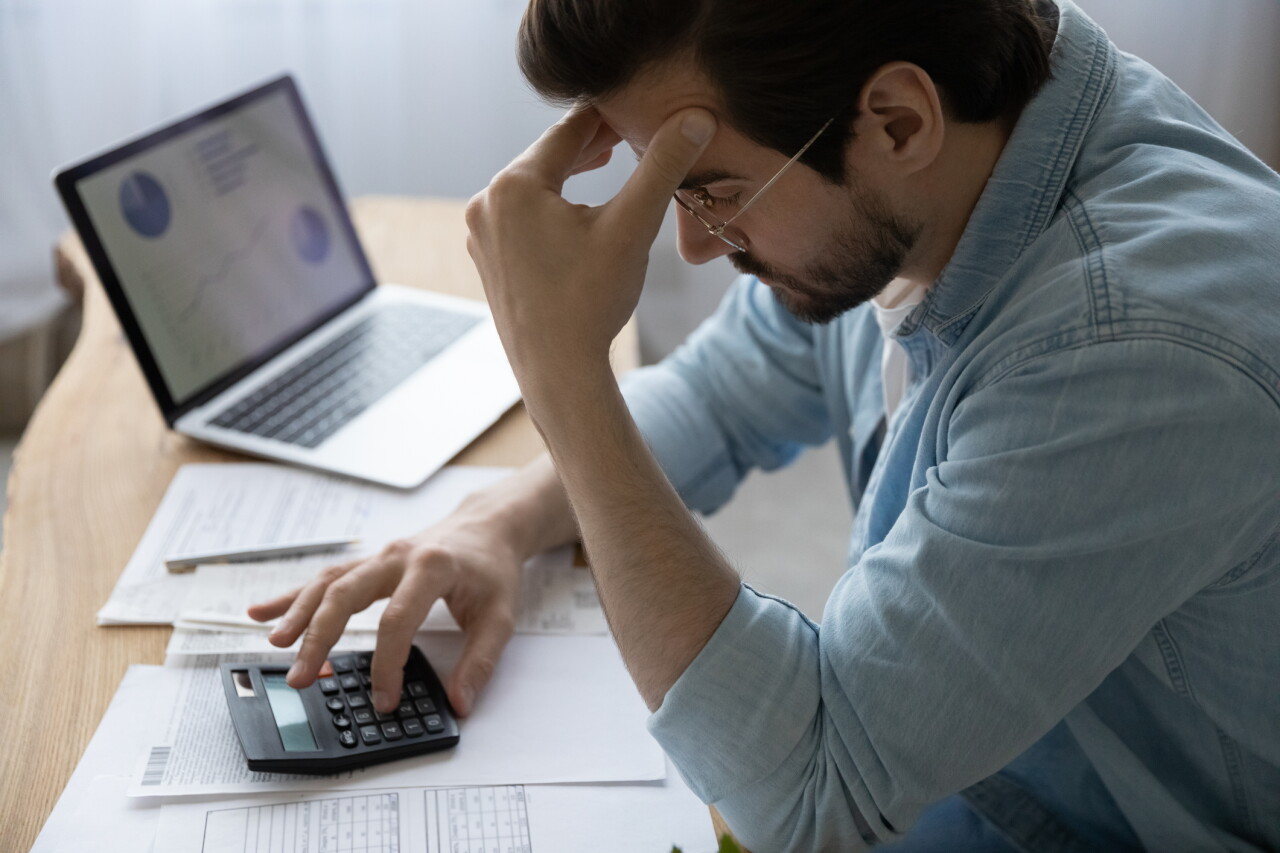 Hacienda afina tiros contra factureras, pero el límite a deducciones pegará a empresas cumplidas