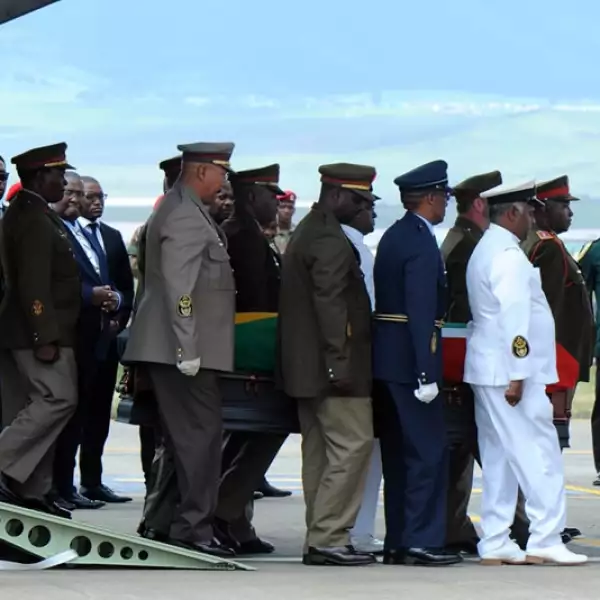 mandela, llegada restos, qunu