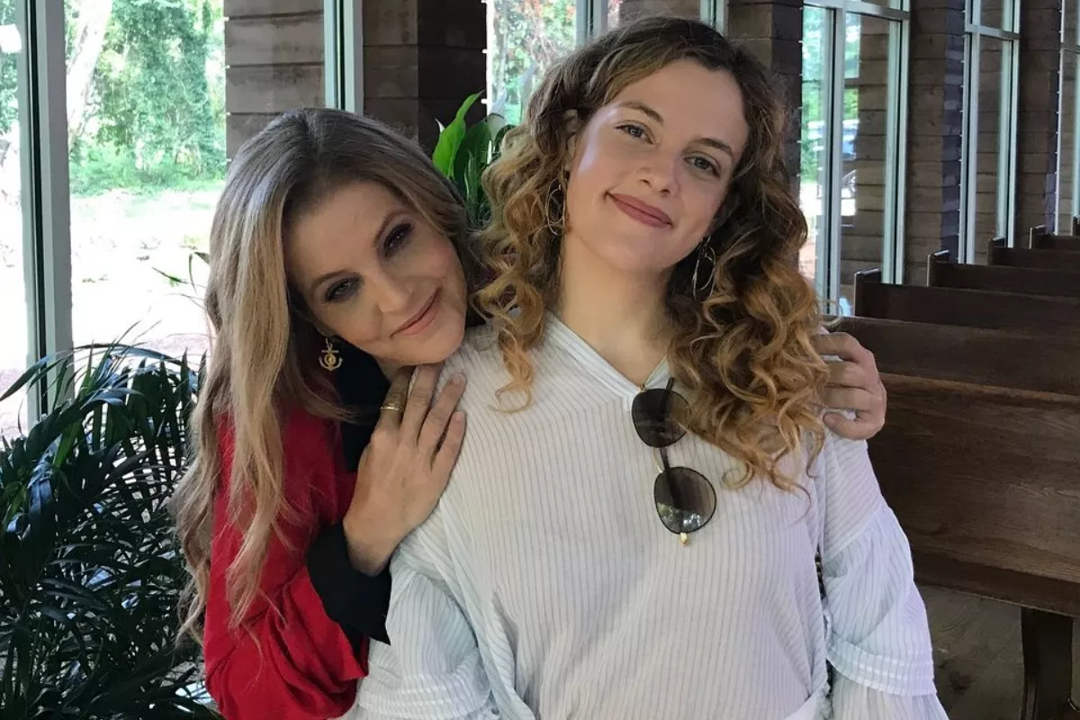 lisa-marie-presley-Riley-Keough.jpg