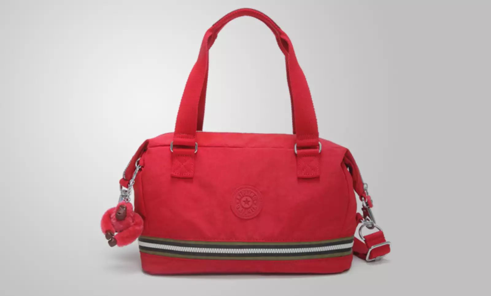 Este estilo en color rojo también puede funcionar para complementar tu ‘outfit’.